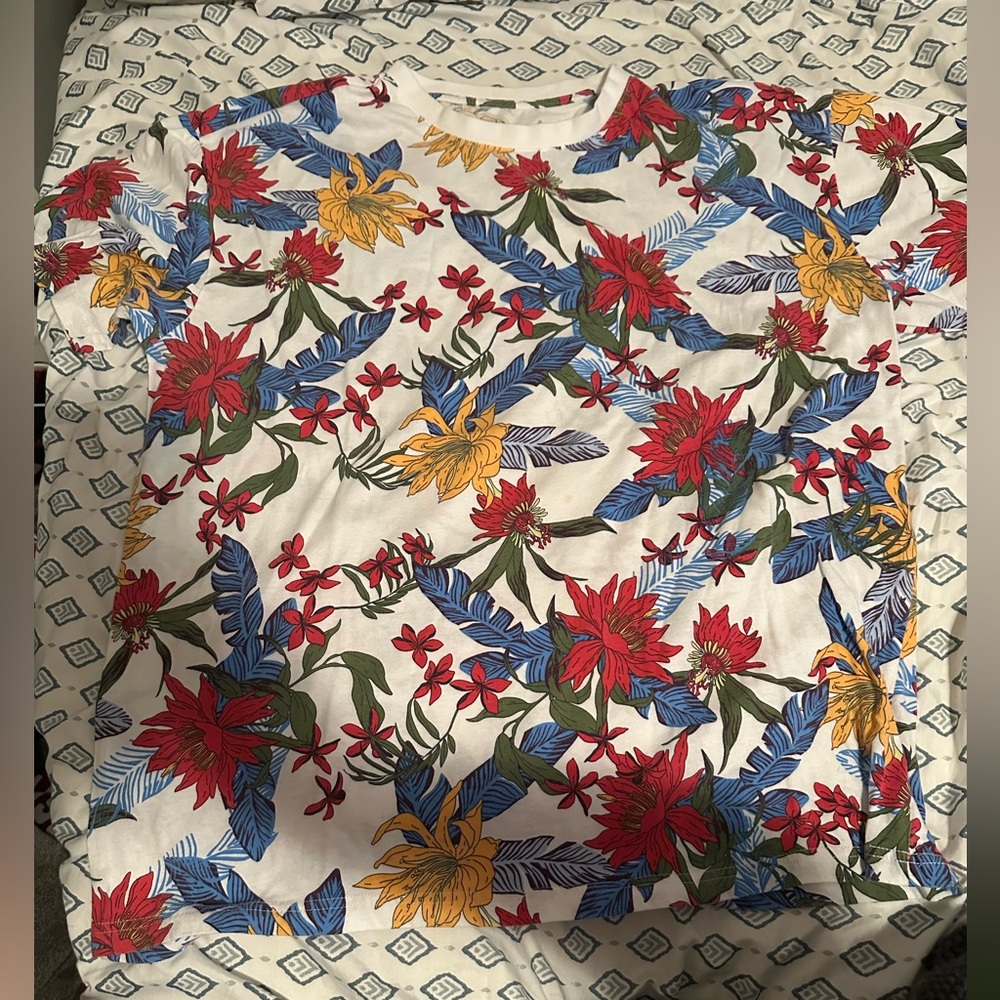 Original use t-shirt. Very comfortable. Only wore a few times